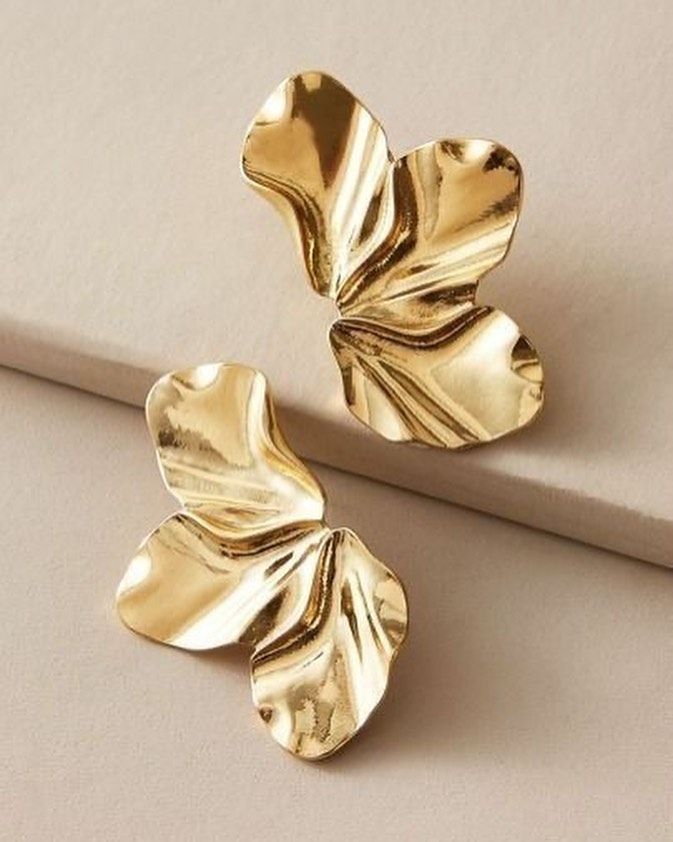 Leaf Shaped Studs Earrings