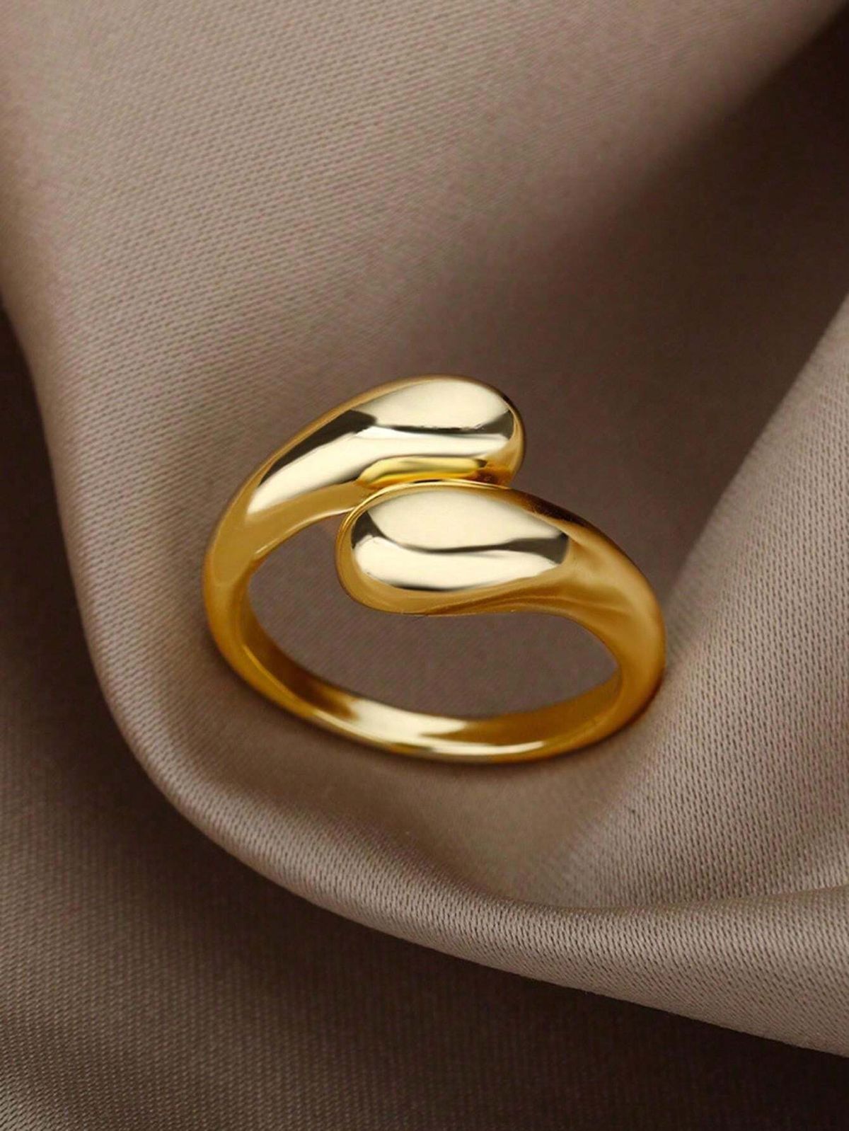 LitAuraa Gold Minimalist Open Statement Ring